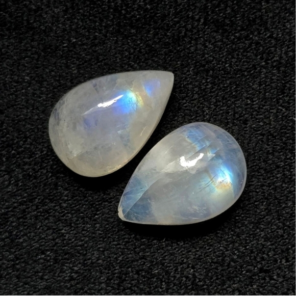 Jewelry - 7.45 Ct Natural Rainbow Blue Moonstone